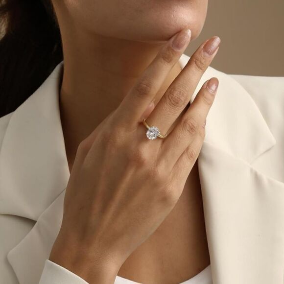 Solitaire Gold Oval Engagement Ring - Picture 3 of 5